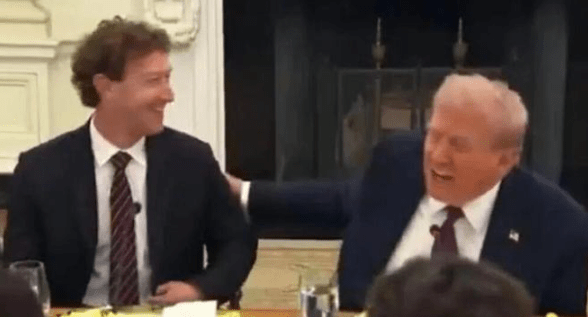 饭桌上“强收份子钱”，特朗普办了一场“鸿门宴” | 京酿馆